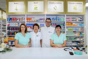 Lekáreň U Anjela, Náš tím